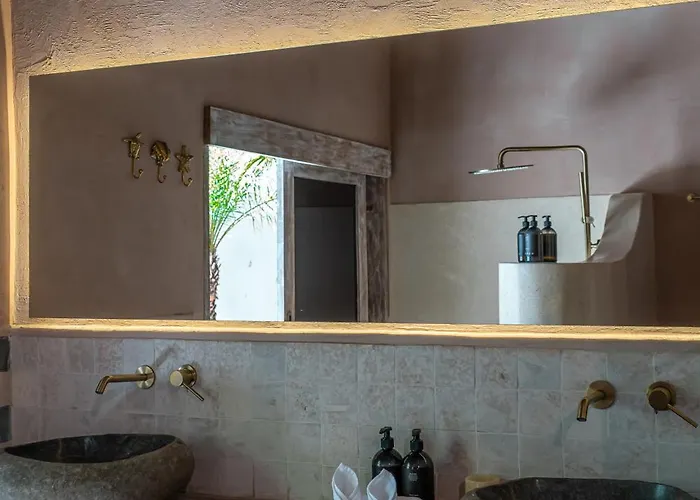 Onsa Pererenan Villa *